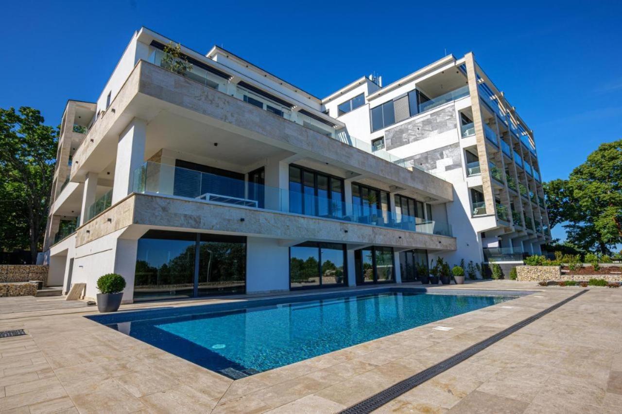 Panorama Deluxe Apartments - Pool & Free Parking Alsóörs Buitenkant foto